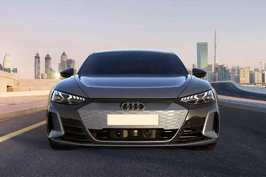 Audi e-tron GT image 3