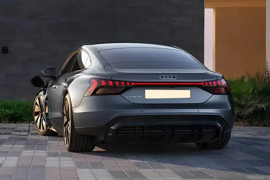 Audi e-tron GT image 4