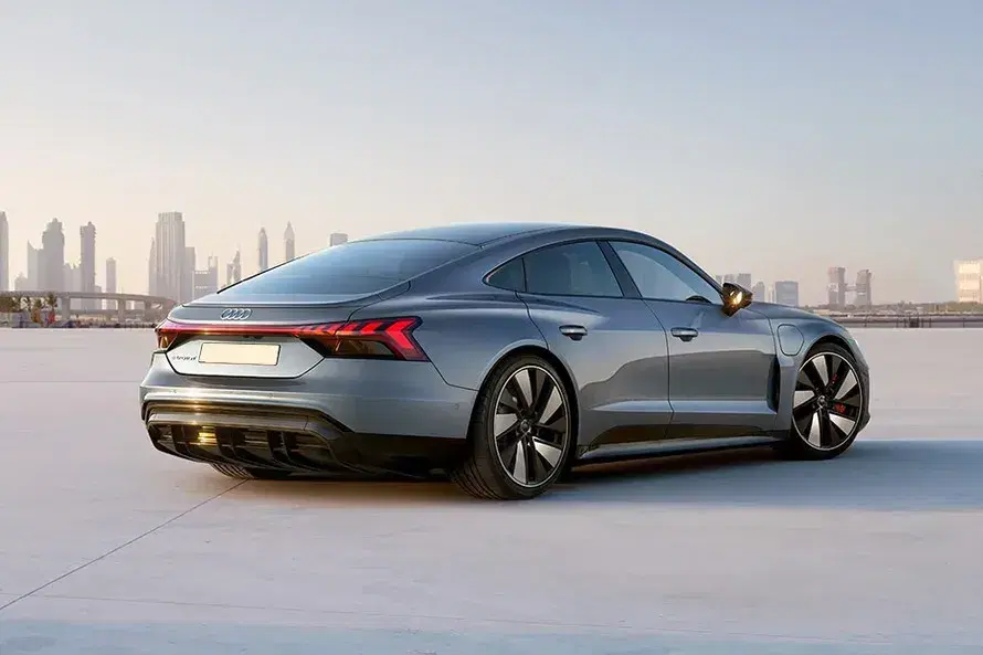 Audi e-tron GT image 5