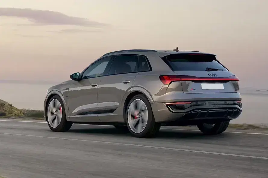 Audi Q8 e-tron image 3