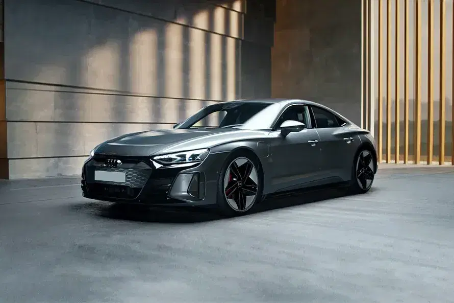 Audi RS e-tron GT image 2