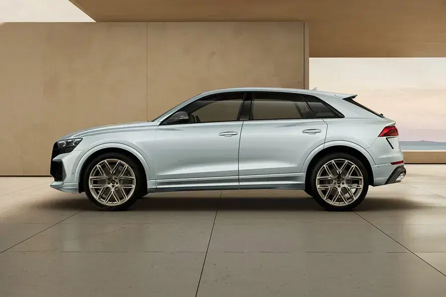 Audi RS Q8 image 2