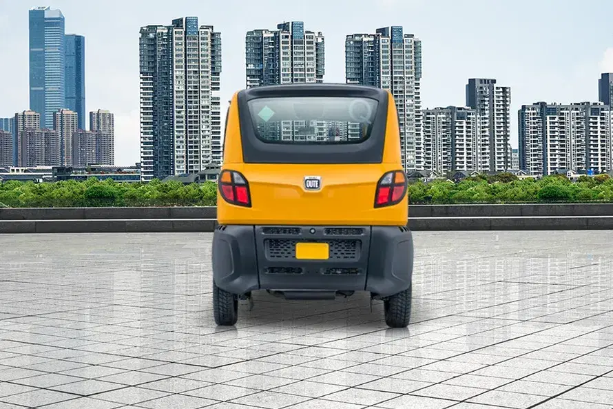 Bajaj Qute image 5