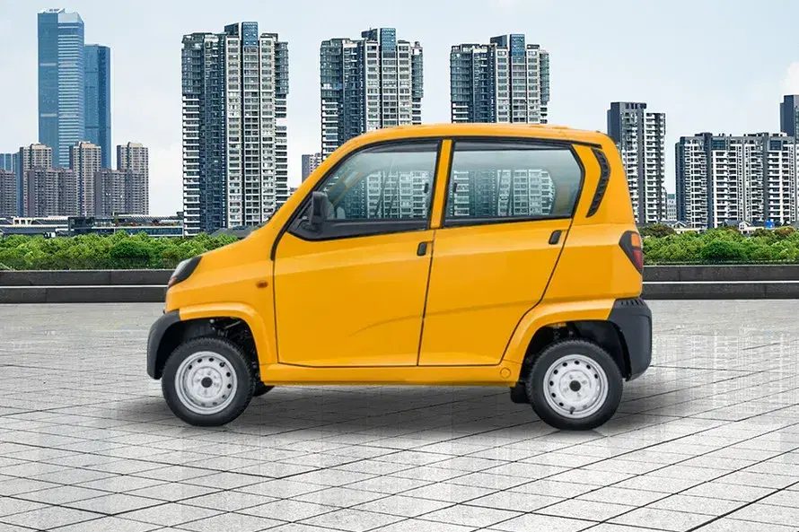 Bajaj Qute image 3