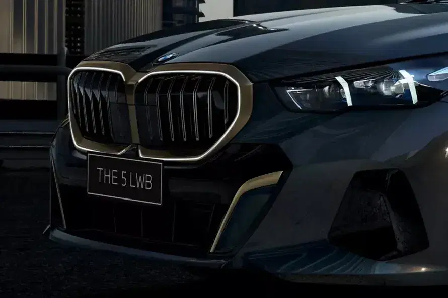 BMW 5 Series image 5