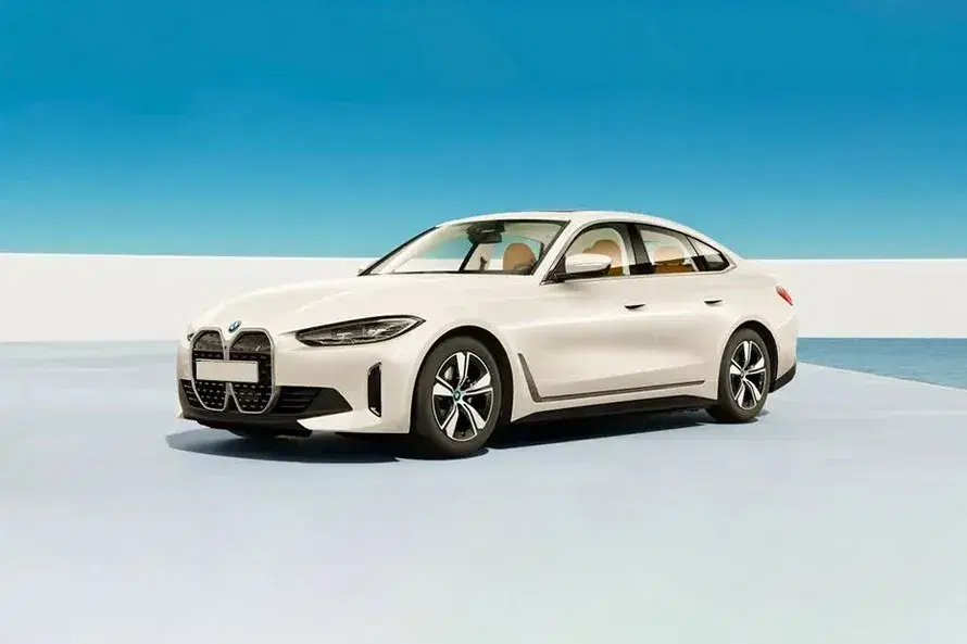 BMW i4 image 1