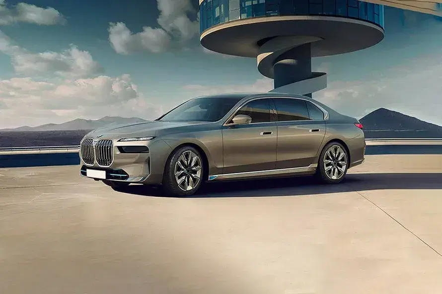 BMW i7 image 1