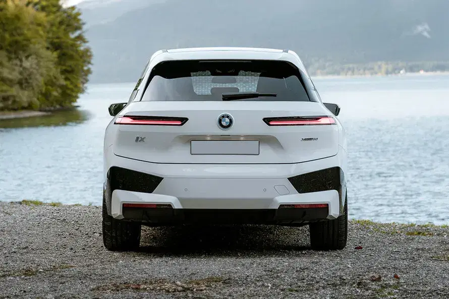 BMW iX image 3