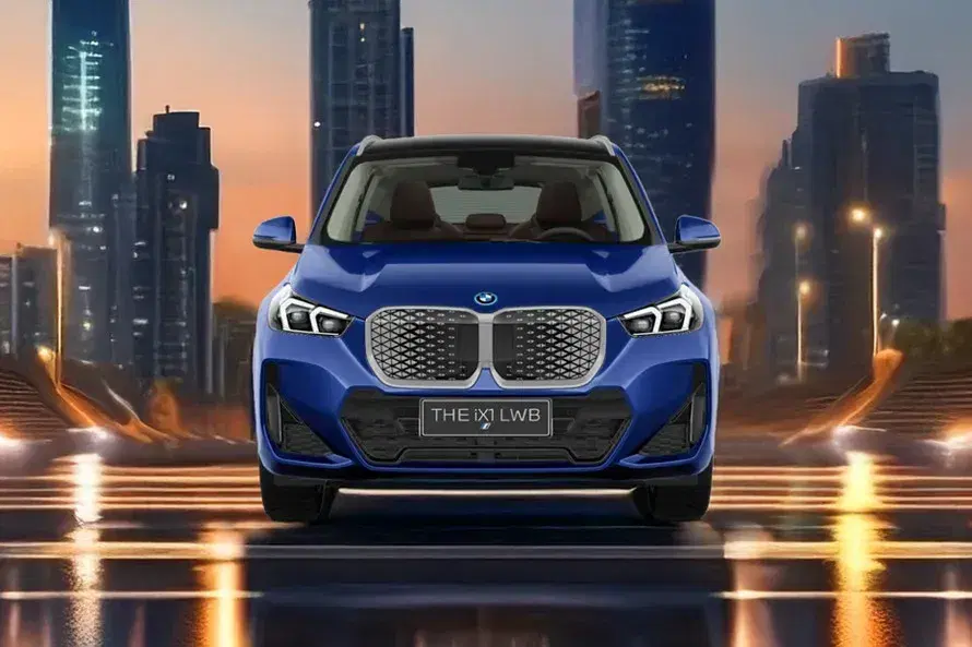 BMW iX1 image 2