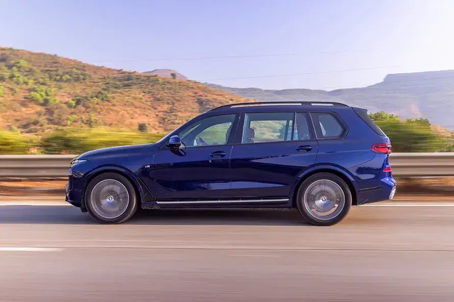 BMW X7 image 3