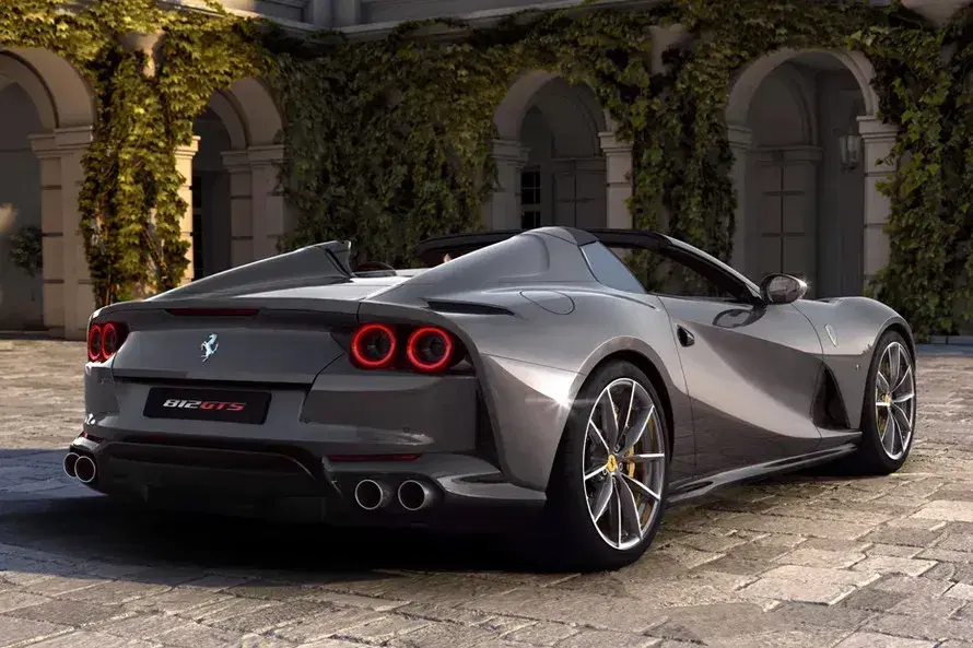 Ferrari 812 image 3