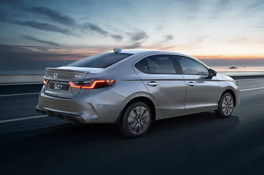 Honda City Hybrid image 3