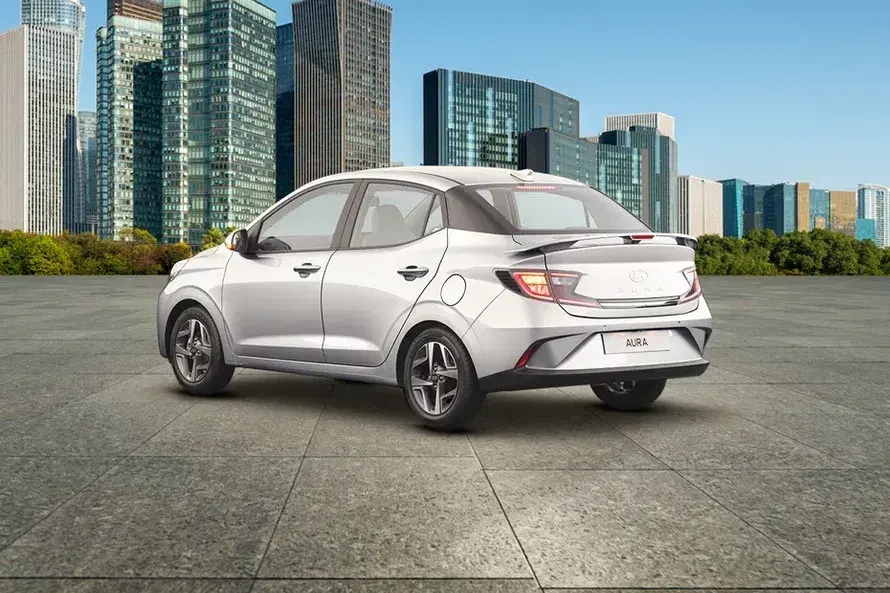 Hyundai Aura image 4