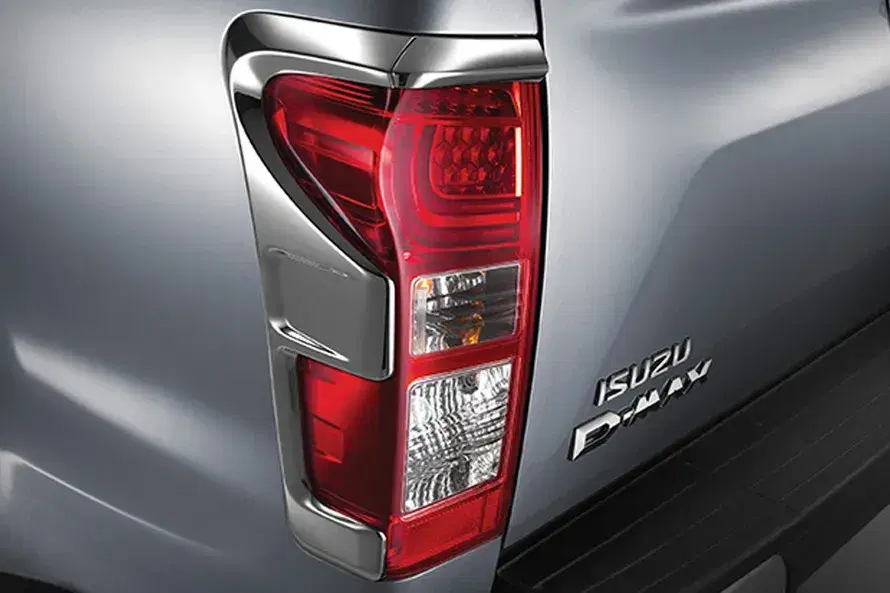 Isuzu Hi-Lander image 4
