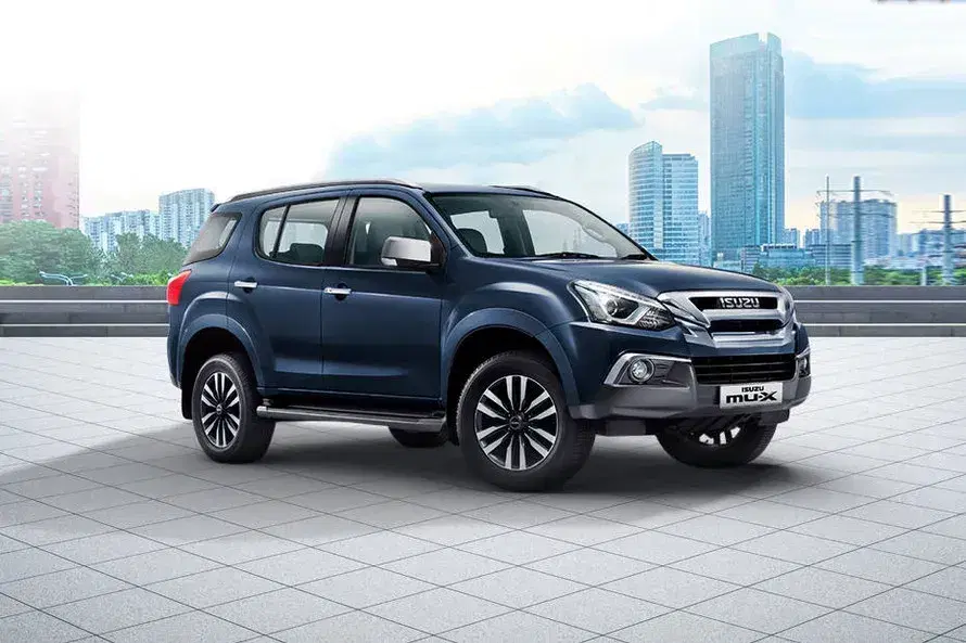 Isuzu MU-X image 1