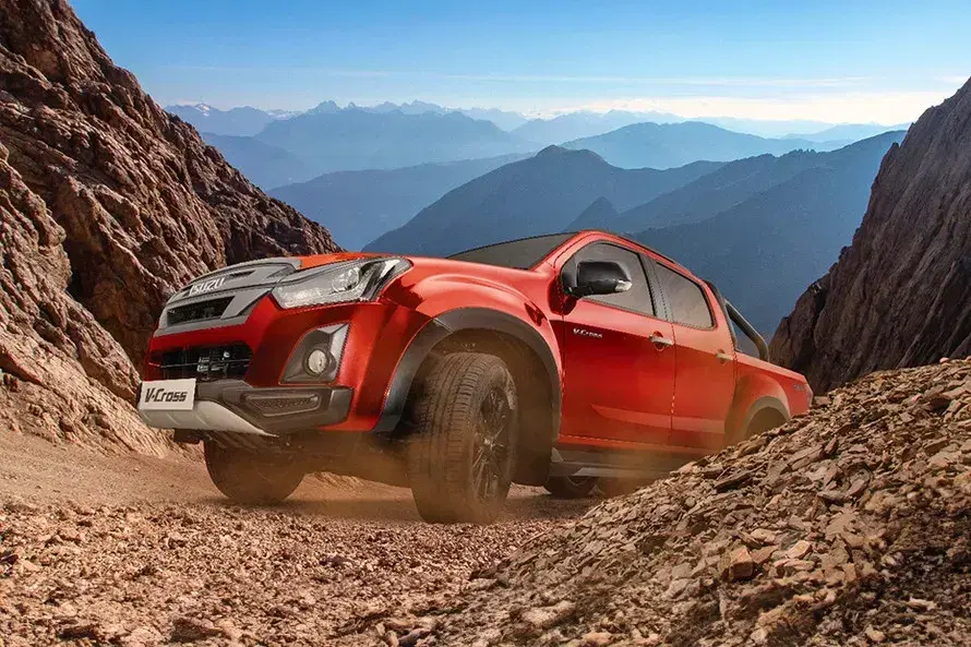 Isuzu V-Cross image 3