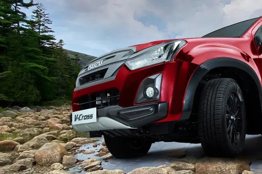 Isuzu V-Cross image 5
