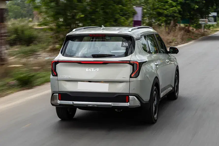 kia-carens-clavis-exterior-image-170-10.webp