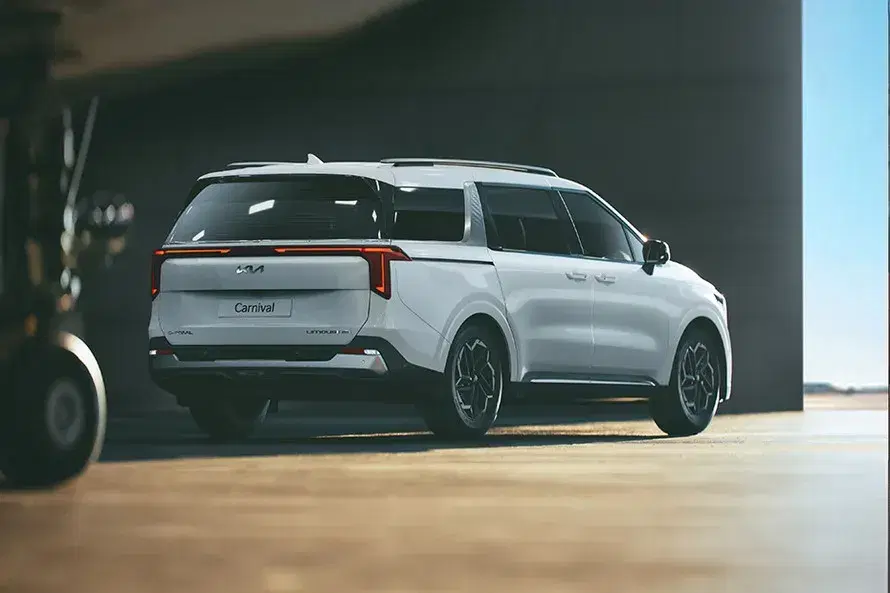 KIA Carnival image 3