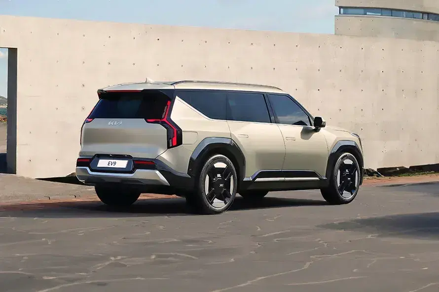 KIA EV9 image 4