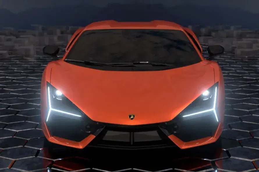 Lamborghini Revuelto image 2