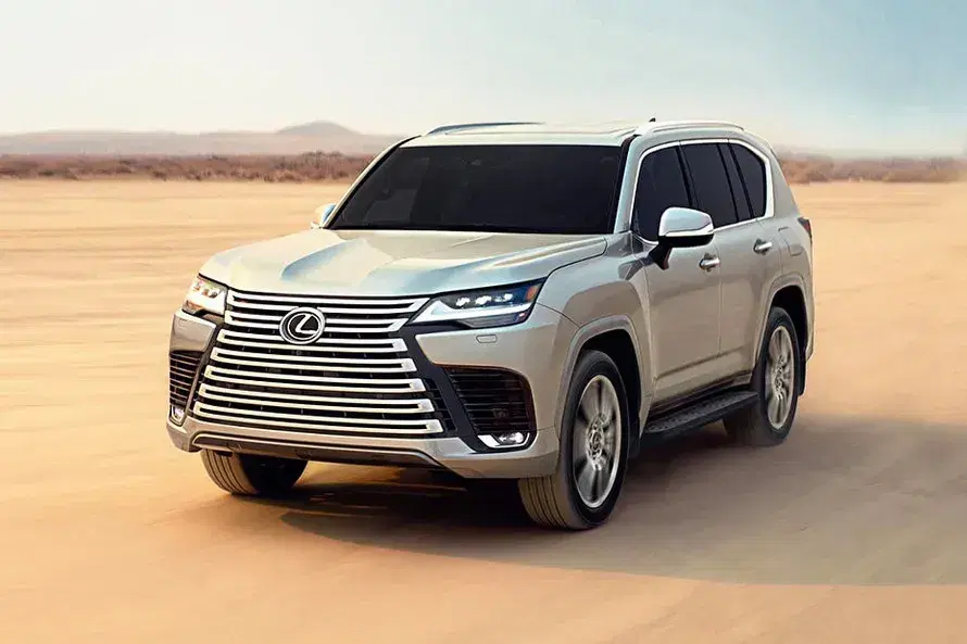 Lexus LX image 2