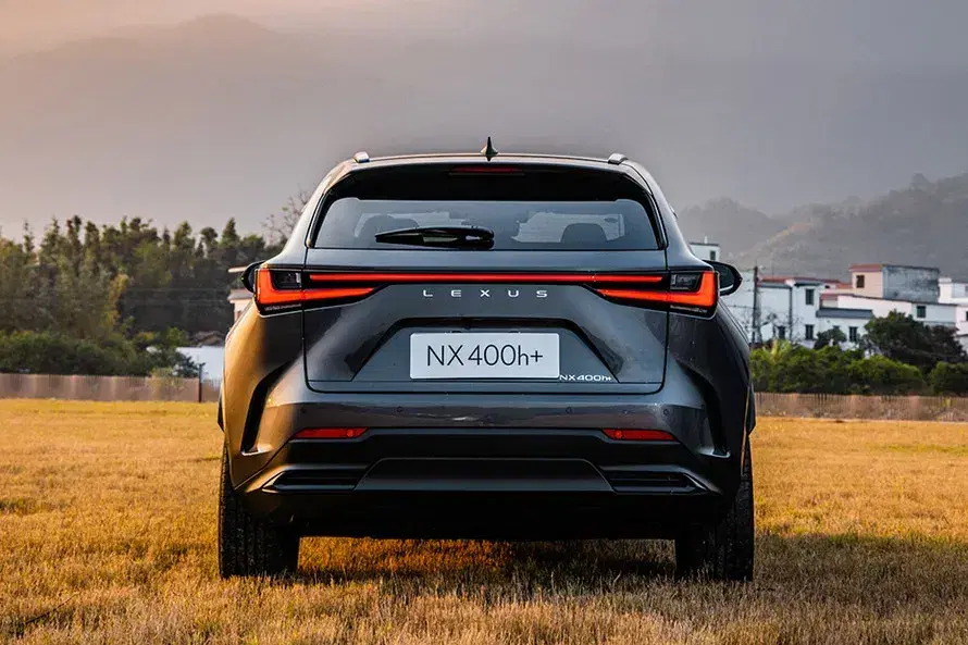Lexus NX image 4