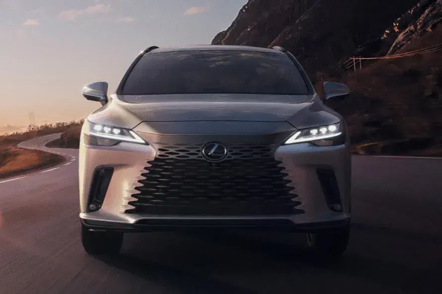Lexus RX image 3