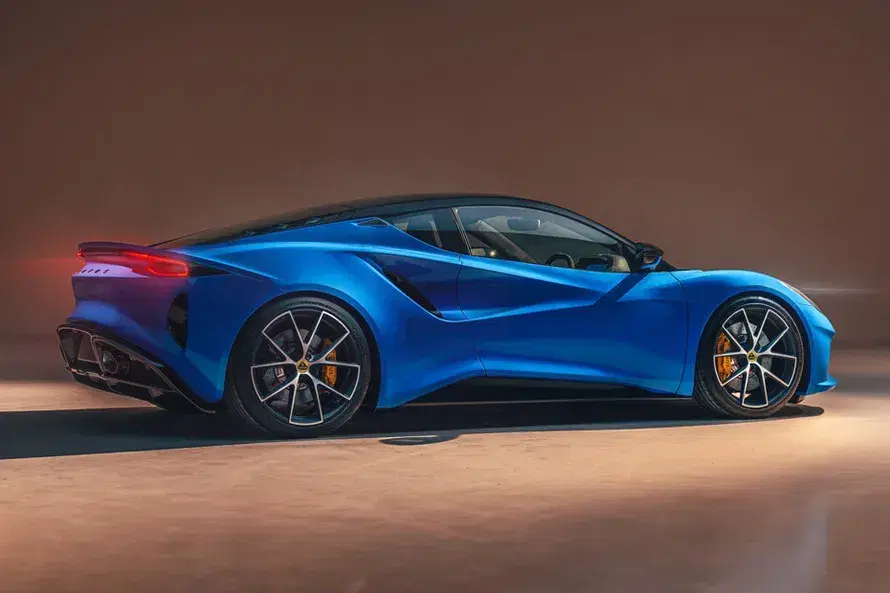 Lotus Emira image 5