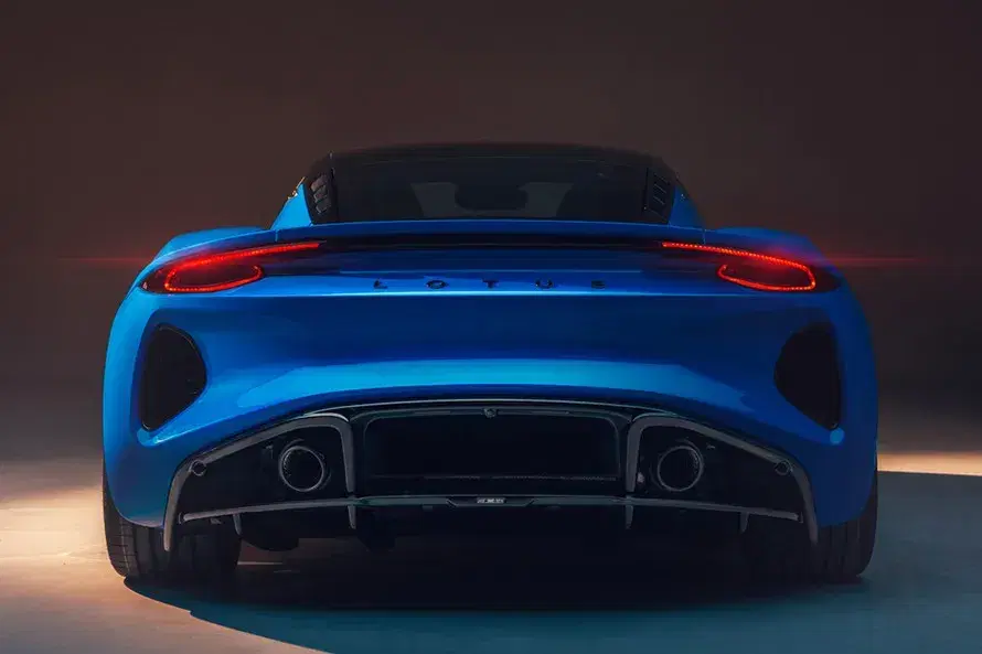 Lotus Emira image 4
