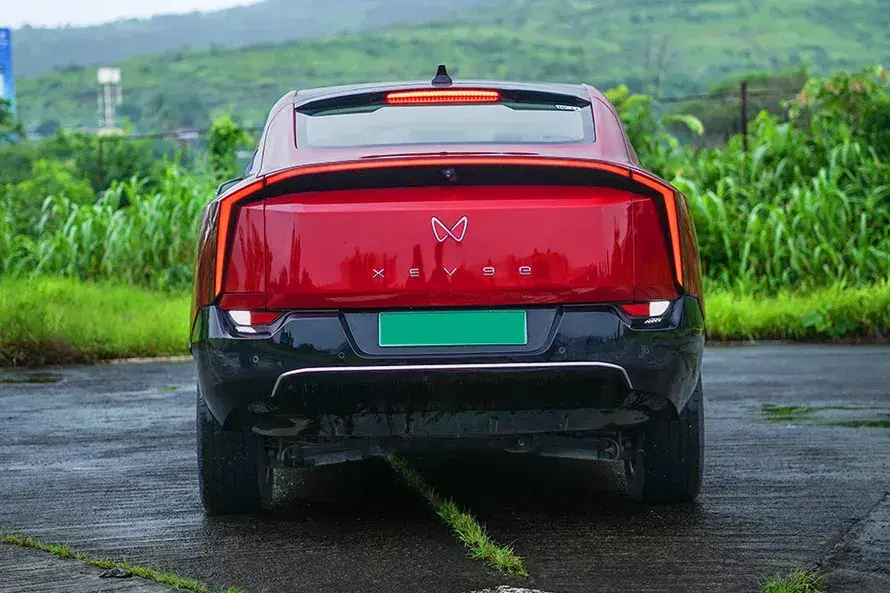 mahindra-xev-9e-rear-view-119-5.webp
