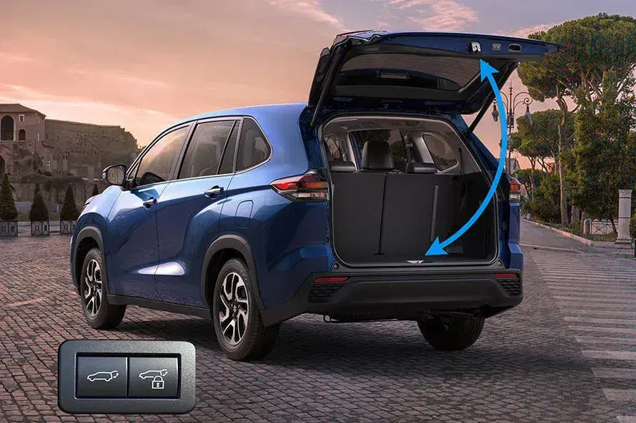 Maruti Invicto image 3