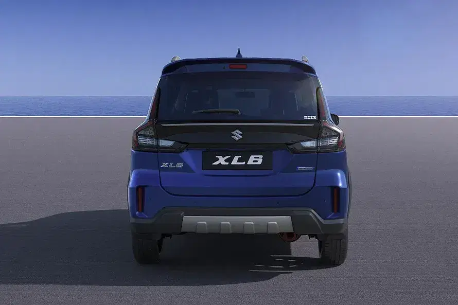 maruti-xl6-rear-view-119-5.webp