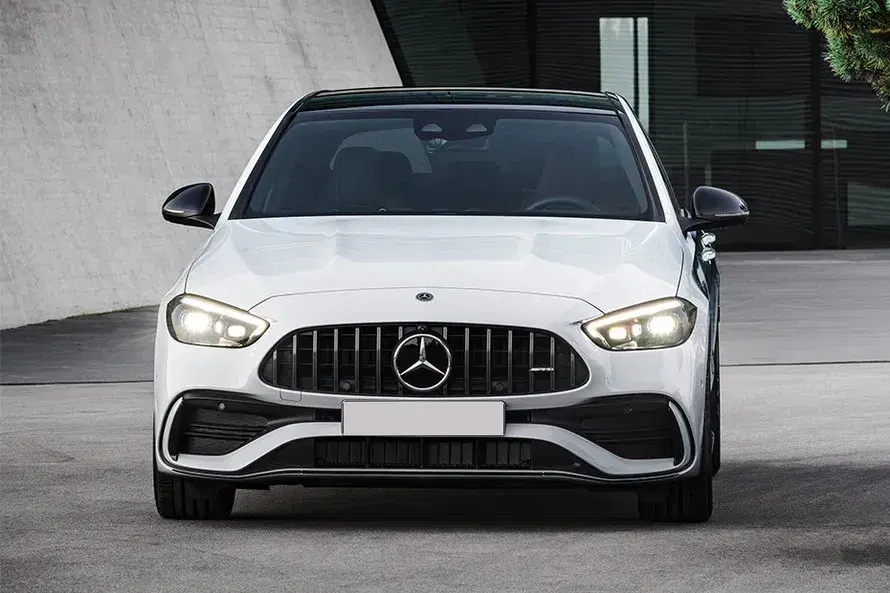 Mercedes-Benz AMG C43 image 2