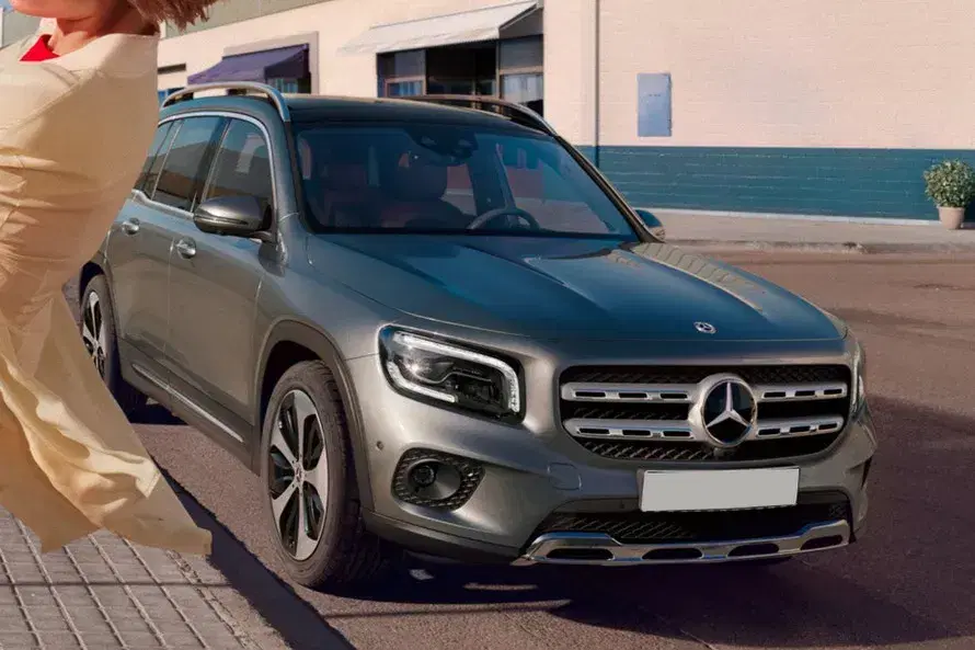 Mercedes-Benz GLB image 3