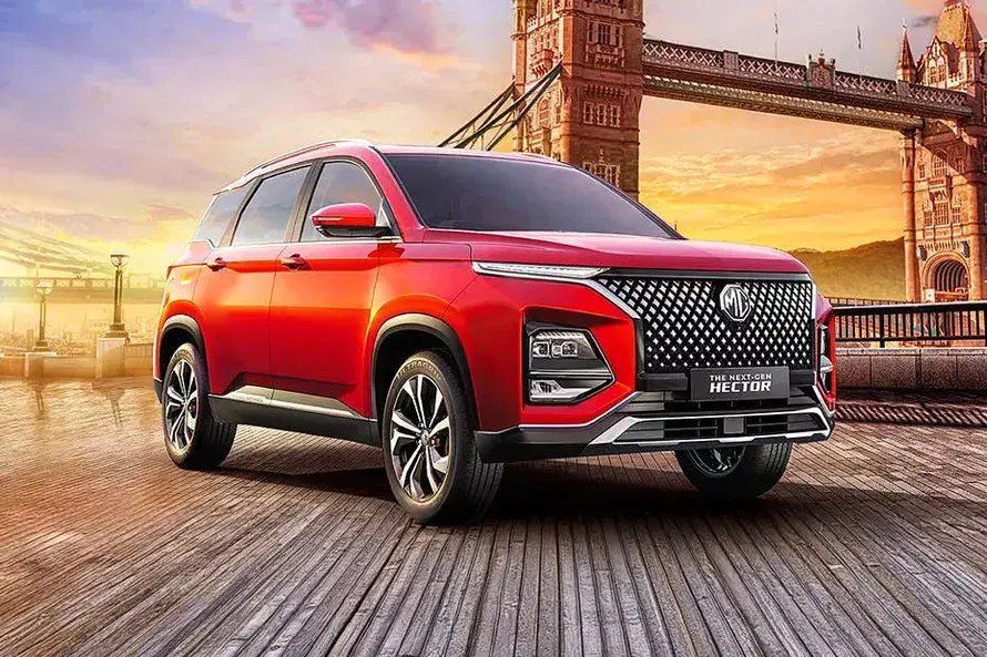 MG Hector Plus image 1