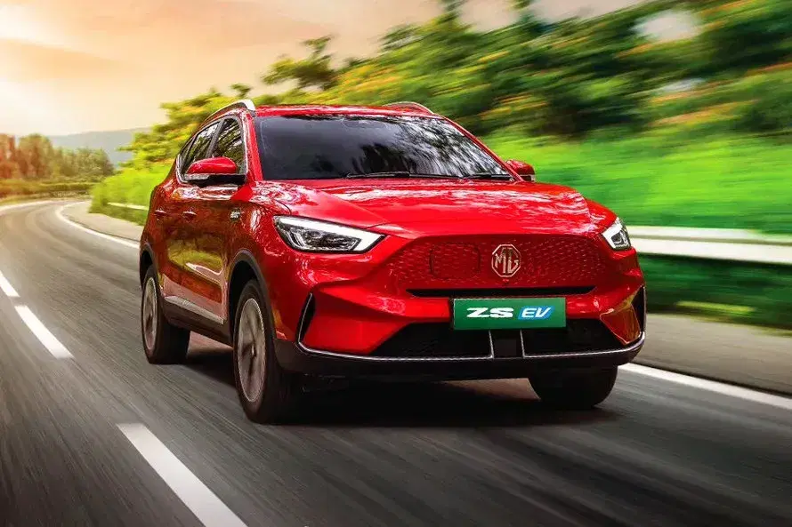 MG ZS EV image 1