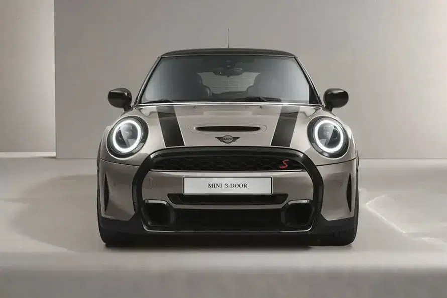 Mini Cooper 3 DOOR image 2
