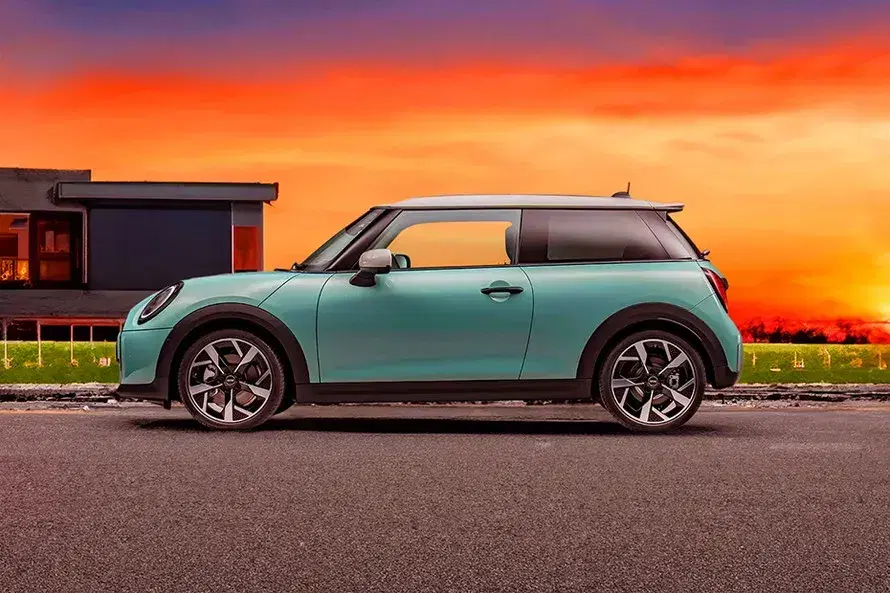 Mini Cooper S image 4