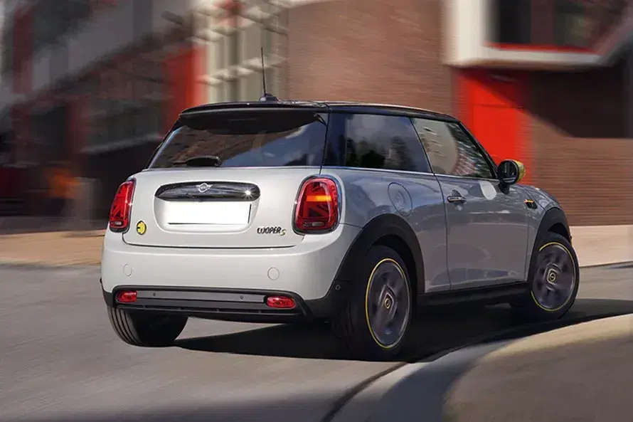 Mini Cooper SE image 3