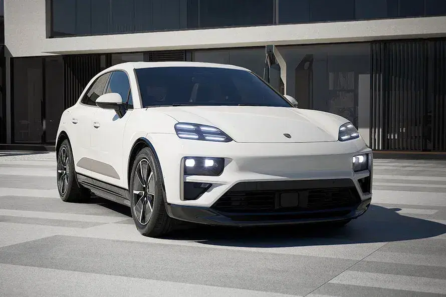 Porsche Macan EV image 1