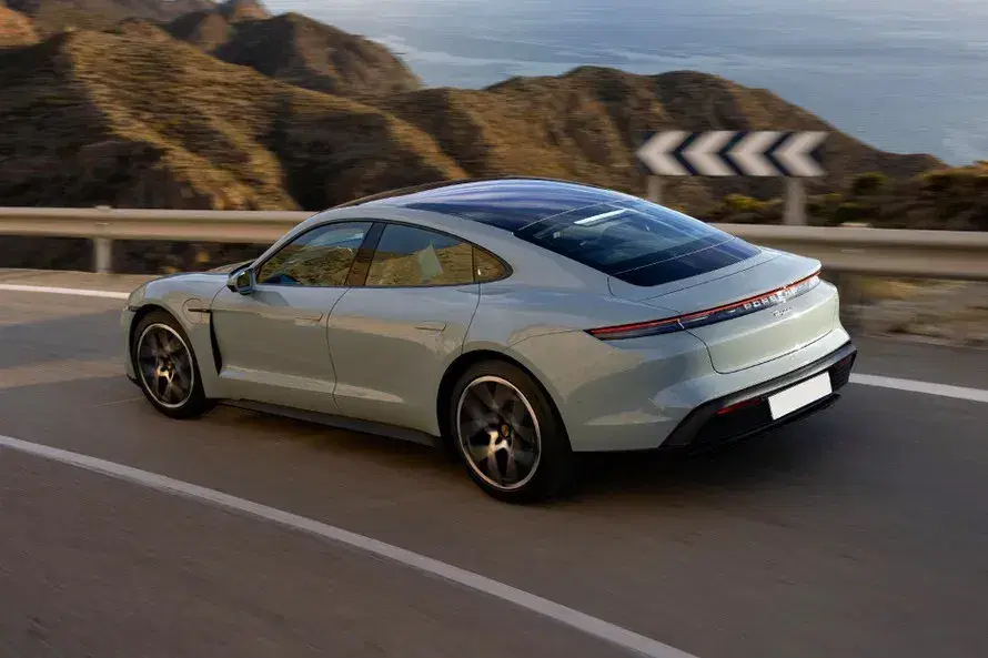 Porsche Taycan image 3