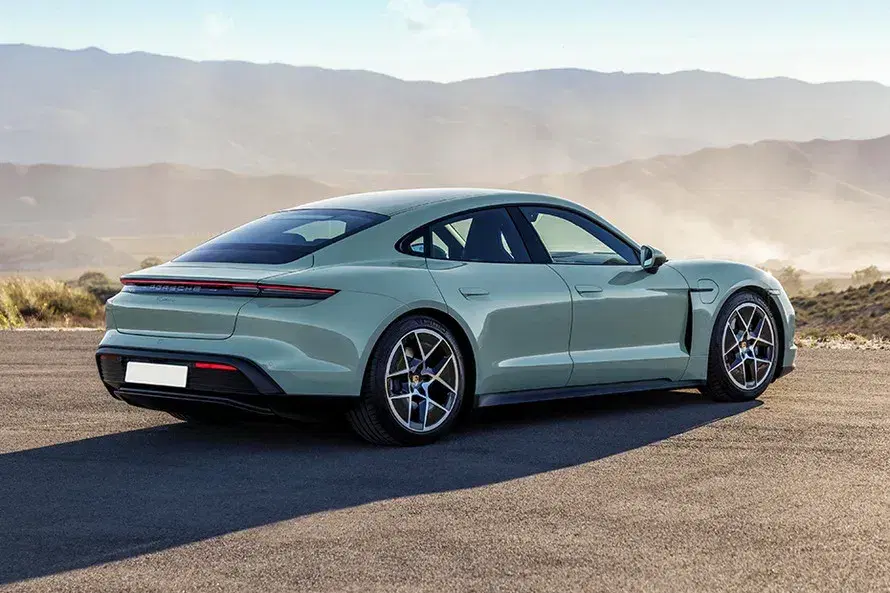 Porsche Taycan image 4
