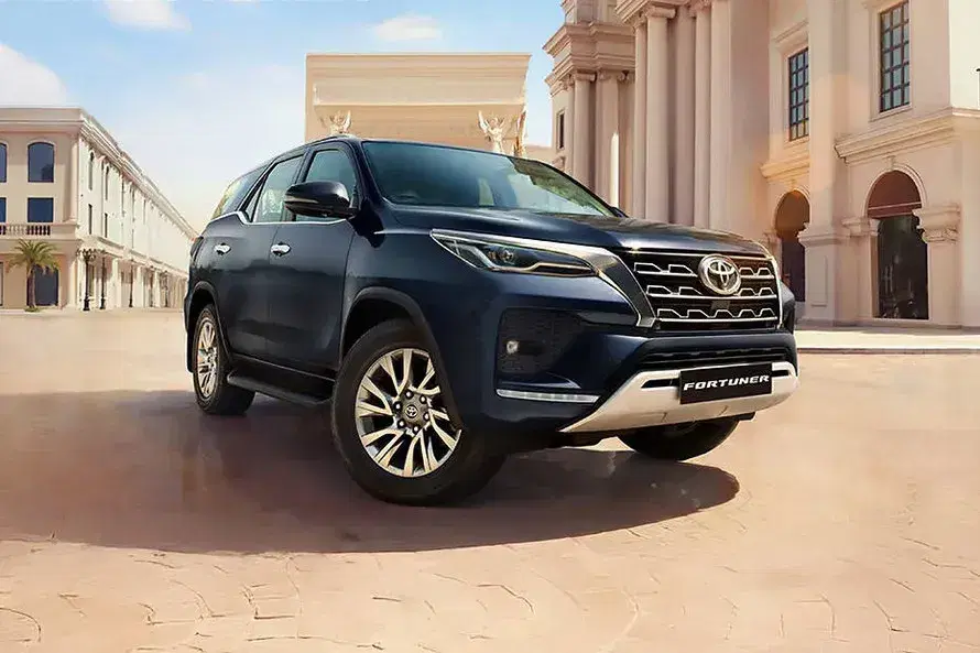 Toyota Fortuner image 1