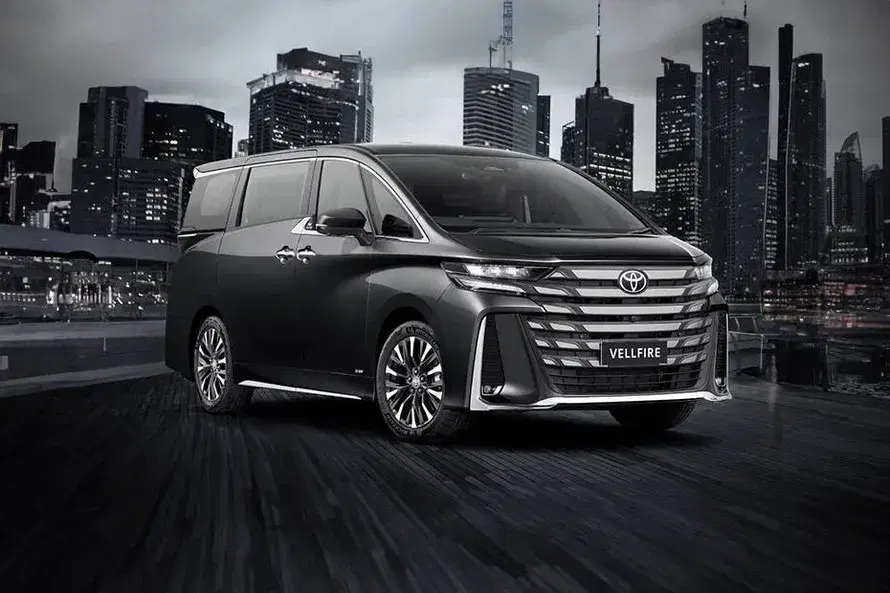 Toyota Vellfire image 2