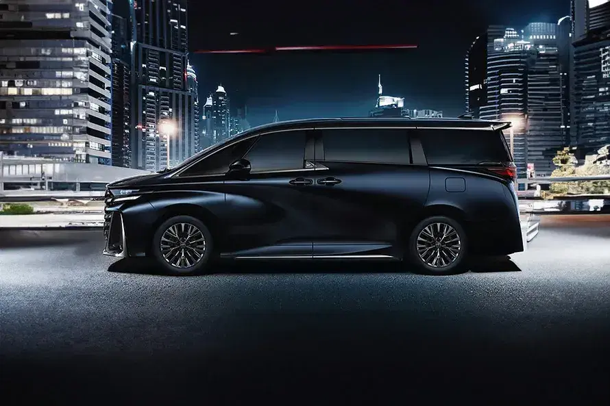Toyota Vellfire image 4