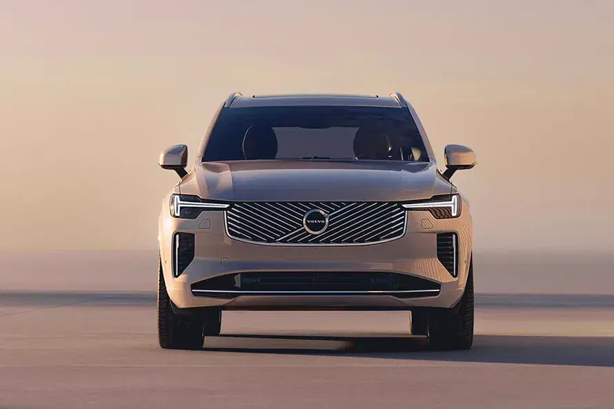 Volvo XC90 image 2