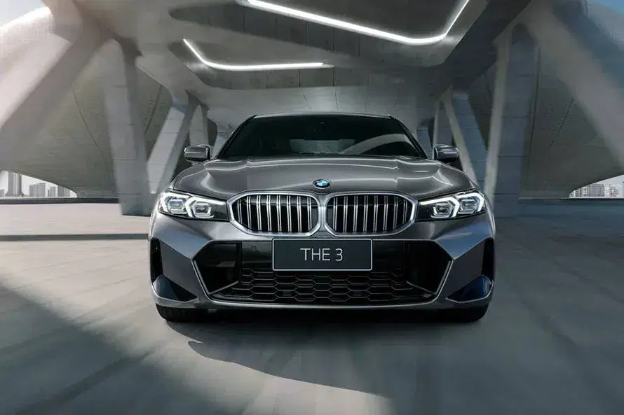 bmw-3-series-long-wheelbase-front-view-118-2.webp