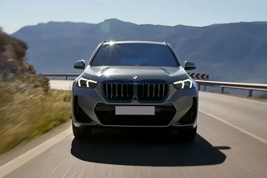 bmw-x1-front-view-118-2.webp