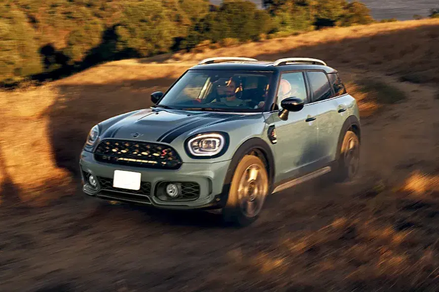 mini-cooper-countryman-front-left-side-47-1.webp